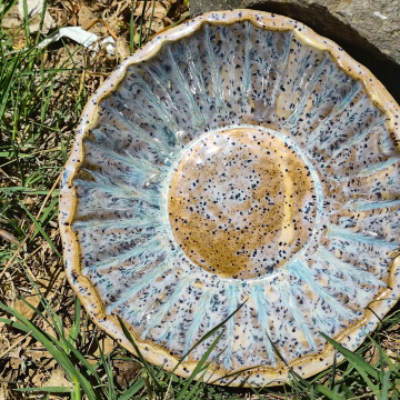 🌌 “Aurora Bloom” Scalloped Bowl